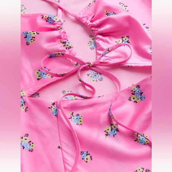 NWT Floral Open Back Satin Midi Dress - Picture 5 of 6